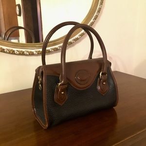 Vintage Dooney & Bourke purse